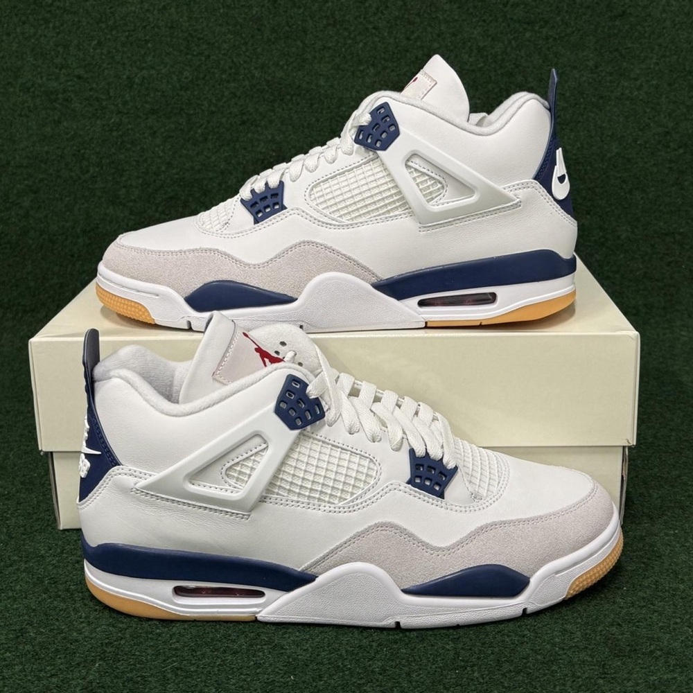 Air Jordan 4 Retro Men’s Athletic Shoes - White / Navy